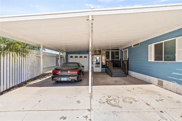 Property Slideshow image 3 of 35 | 1576 longbow dr, Lakeland, FL, 33810