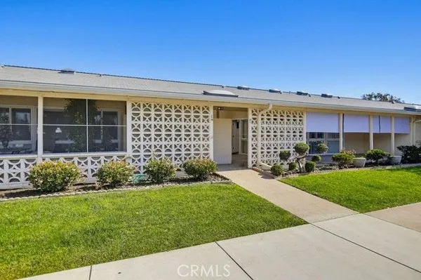 Property Slideshow image 2 of 35 | 48d el dorado dr, Seal Beach, CA, 90740