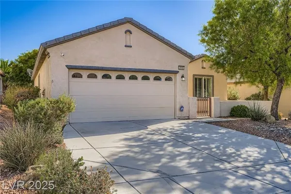 Property Slideshow image 2 of 35 | 2559 moonlight valley ave, Henderson, NV, 89044