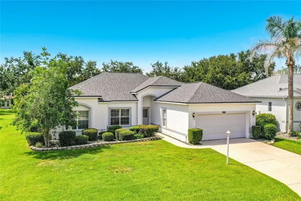 Property Slideshow image 2 of 54 | 24100 peekskill st, Leesburg, FL, 34748