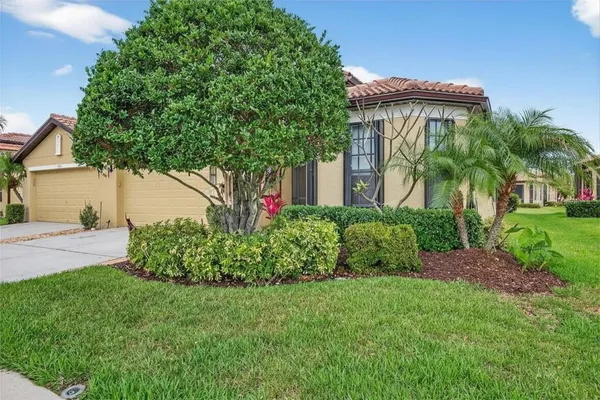 Property Slideshow image 2 of 38 | 5658 sunset falls dr, Apollo Beach, FL, 33572