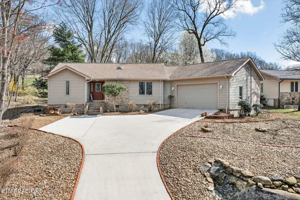 Property Slideshow image 2 of 49 | 113 prescott ln, Crossville, TN, 38558