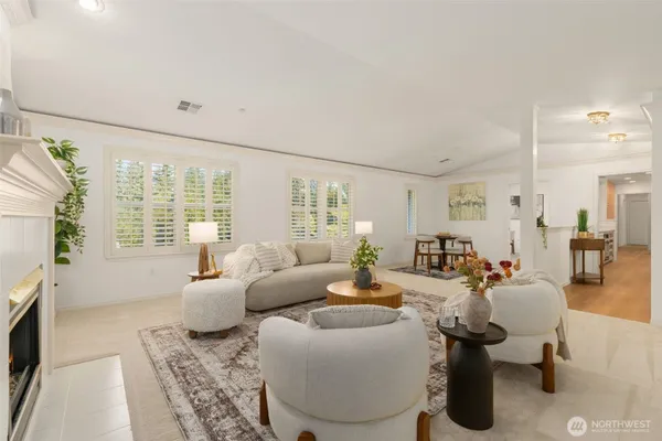 Property Slideshow image 3 of 19 | 4433 providence point pl 3003, Issaquah, WA, 98029
