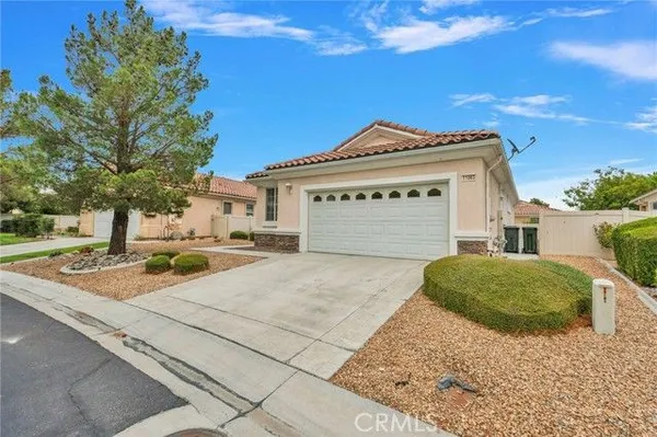 Property Slideshow image 3 of 40 | 11063 semmering ct, Apple Valley, CA, 92308