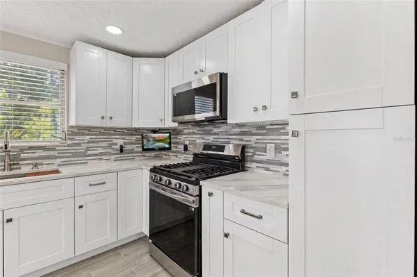 Property Slideshow image 3 of 29 | 5623 80th st 316, St Petersburg, FL, 33709