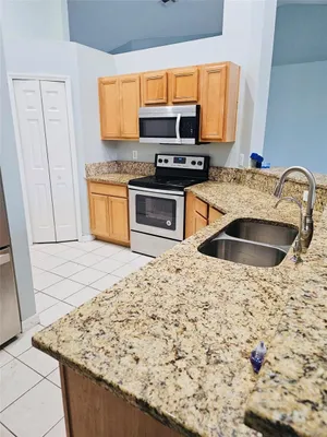 Property Slideshow image 2 of 14 | 39914 sunbeam way, Lady Lake, FL, 32159