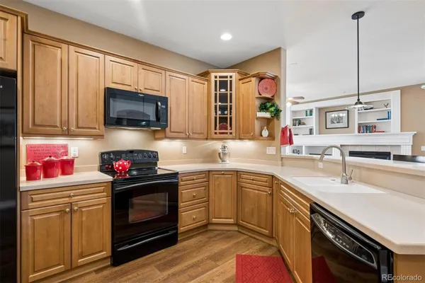Property Slideshow image 3 of 39 | 8526 w quarles pl, Littleton, CO, 80128