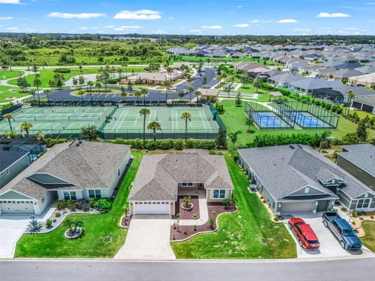 Property Slideshow image 2 of 51 | 2816 navy hill cir, The Villages, FL, 32163