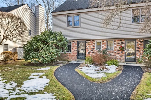 Property Slideshow image 2 of 37 | 182 heritage hls a, Somers, NY, 10589