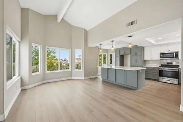 Property Slideshow image 2 of 65 | 5081 caesena way, Oceanside, CA, 92056