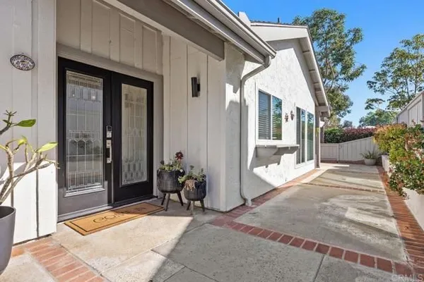 Property Slideshow image 3 of 46 | 1619 via entrada del lago, San Marcos, CA, 92078