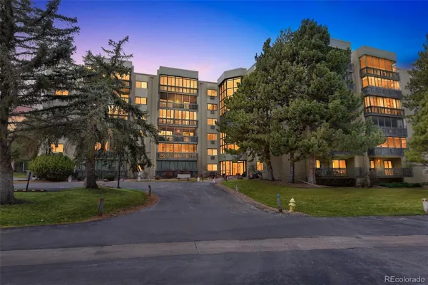Property Slideshow image 2 of 36 | 14001 e marina dr apt 606, Aurora, CO, 80014