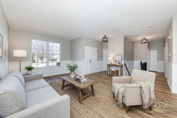 Property Slideshow image 2 of 44 | 721 s wellston ln, Romeoville, IL, 60446