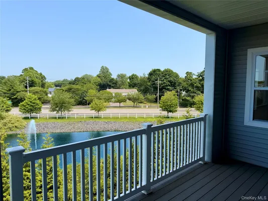 Property Slideshow image 3 of 50 | 178 summer cir, Huntington, NY, 11731