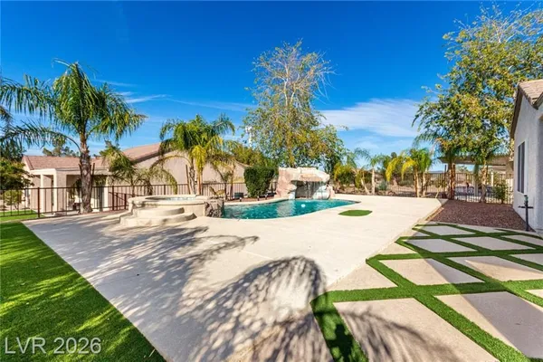 Property Slideshow image 3 of 33 | 2430 bedford park dr, Henderson, NV, 89052