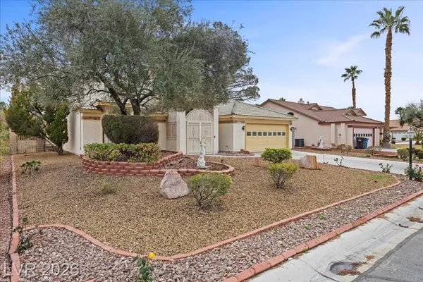 Property Slideshow image 2 of 57 | 5705 palma del sol way, Las Vegas, NV, 89130