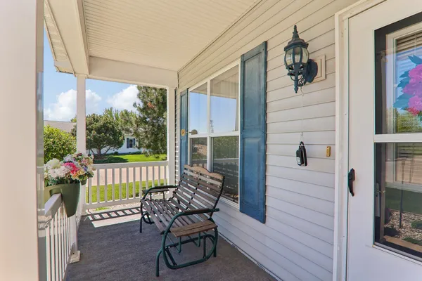 Property Slideshow image 3 of 33 | 3402 stretch run rd, Grayslake, IL, 60030
