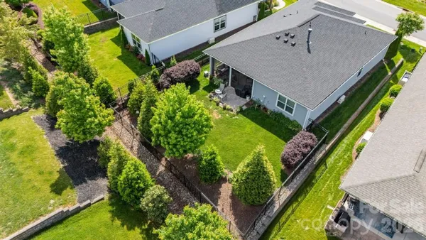 Property Slideshow image 2 of 44 | 5125 looking glass trl, Denver, NC, 28037