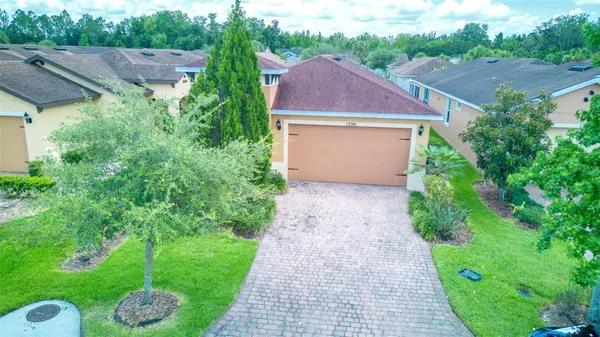 Property Slideshow image 2 of 44 | 1390 harbor ridge dr, Kissimmee, FL, 34759