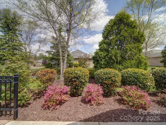 Property Slideshow image 3 of 48 | 4754 polo gate blvd, Charlotte, NC, 28216