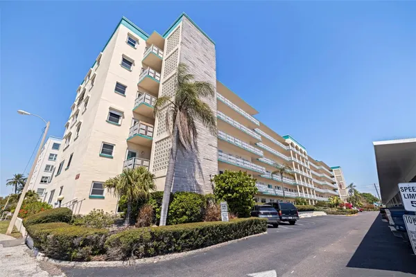 Property Slideshow image 2 of 25 | 2960 59th st 210, Gulfport, FL, 33707