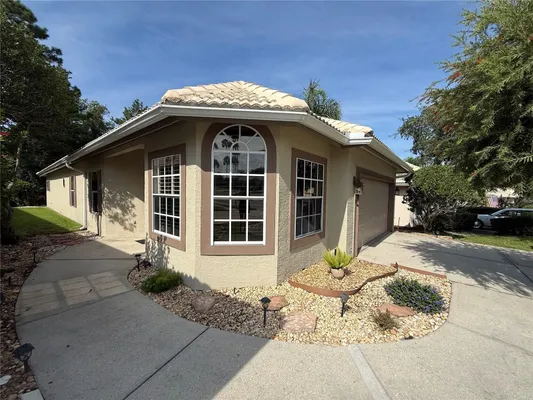 Property Slideshow image 3 of 36 | 9049 saint andrews way, Mount Dora, FL, 32757