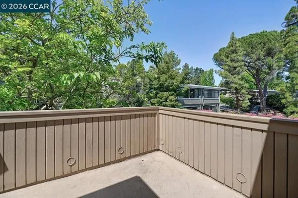 Property Slideshow image 3 of 47 | 1109 canyonwood ct 1, Walnut Creek, CA, 94595