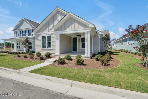 Property Slideshow image 2 of 26 | 254 longhill dr, Wilmington, NC, 28412