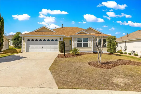 Property Slideshow image 2 of 52 | 454 bishopville loop, The Villages, FL, 32162