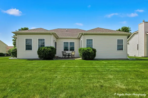 Property Slideshow image 2 of 39 | 1004 monroe ave, Mchenry, IL, 60050