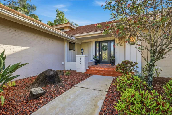 Property Slideshow image 3 of 35 | 4937 landings ct, Sarasota, FL, 34231