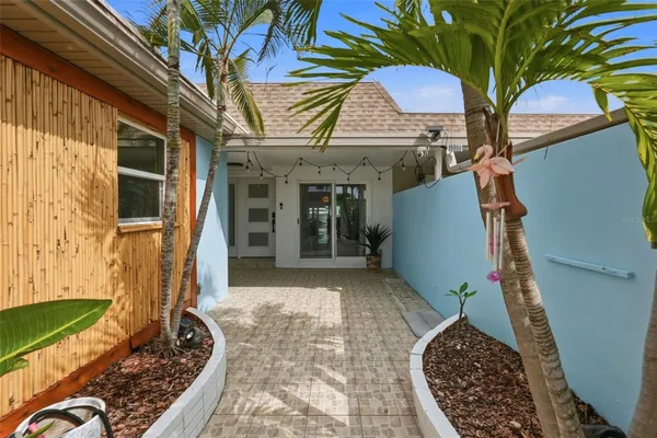 Property Slideshow image 3 of 72 | 573 boca ciega point blvd, St Petersburg, FL, 33708