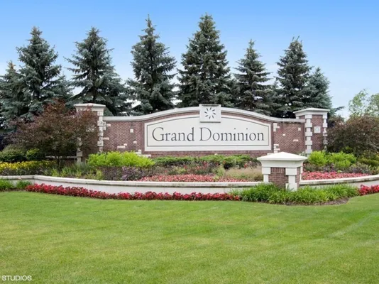 Property Slideshow image 2 of 52 | 3737 canton cir, Mundelein, IL, 60060