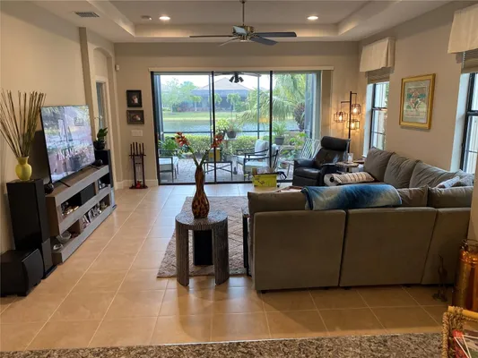 Property Slideshow image 3 of 12 | 13119 prima dr, Lakewood Ranch, FL, 34211