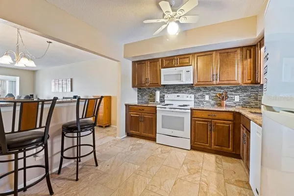 Property Slideshow image 3 of 16 | 2285 israeli dr apt 29, Clearwater, FL, 33763