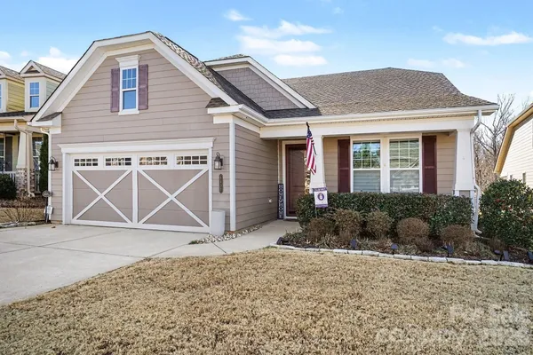 Property Slideshow image 2 of 34 | 8407 festival way, Charlotte, NC, 28215