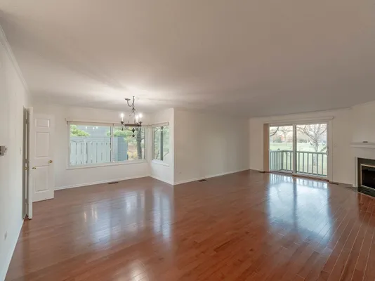 Property Slideshow image 3 of 20 | 245 timber ridge ln # 245, Lake Barrington, IL, 60010