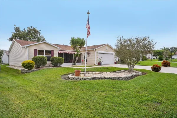 Property Slideshow image 3 of 38 | 2737 privada dr, The Villages, FL, 32162