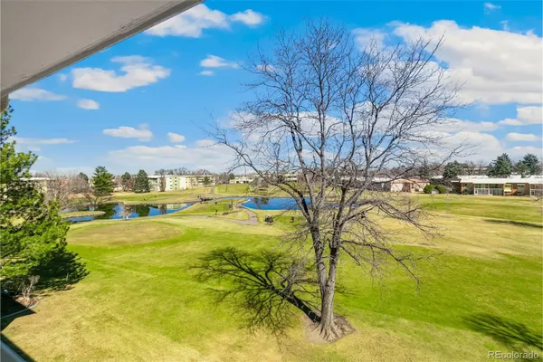Property Slideshow image 2 of 35 | 690 s alton way 10d, Denver, CO, 80247