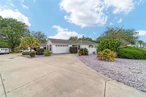 Property Slideshow image 2 of 55 | 9089 se 177th belmont pl, The Villages, FL, 32162