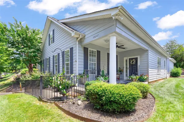 Property Slideshow image 3 of 29 | 10047 bishops gate blvd, Pineville, NC, 28134