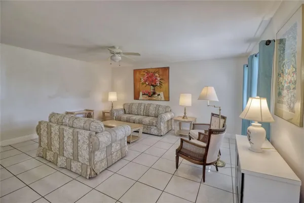 Property Slideshow image 3 of 39 | 101 cambridge trl 196, Sun City Center, FL, 33573