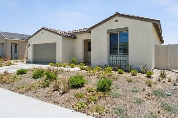 Property Slideshow image 2 of 28 | 28820 ridgerock ct, Canyon Country, CA, 91350