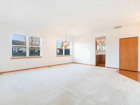 Property Slideshow image 3 of 27 | 21539 w empress ln, Plainfield, IL, 60544