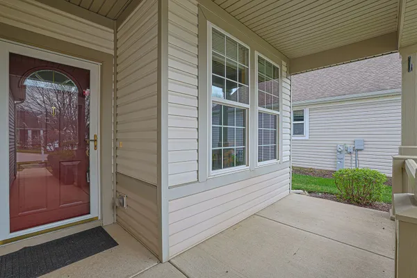 Property Slideshow image 3 of 42 | 12918 w willow creek ln, Huntley, IL, 60142