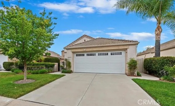 Property Slideshow image 2 of 59 | 23975 via pamilla, Murrieta, CA, 92562