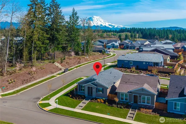 Property Slideshow image 3 of 36 | 17517 154th st, Bonney Lake, WA, 98391