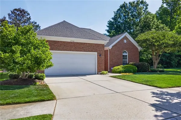 Property Slideshow image 3 of 29 | 2708 longworth ct, Virginia Beach, VA, 23456