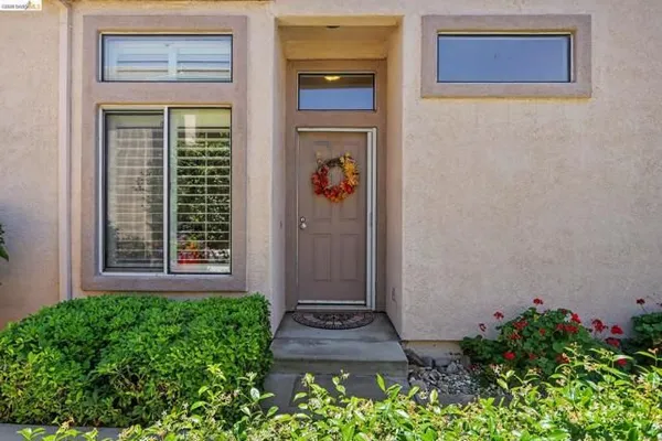 Property Slideshow image 3 of 29 | 300 winesap dr, Brentwood (Cc), CA, 94513