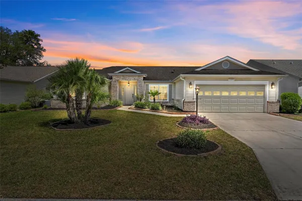Property Slideshow image 2 of 74 | 25073 riverwalk dr, Leesburg, FL, 34748